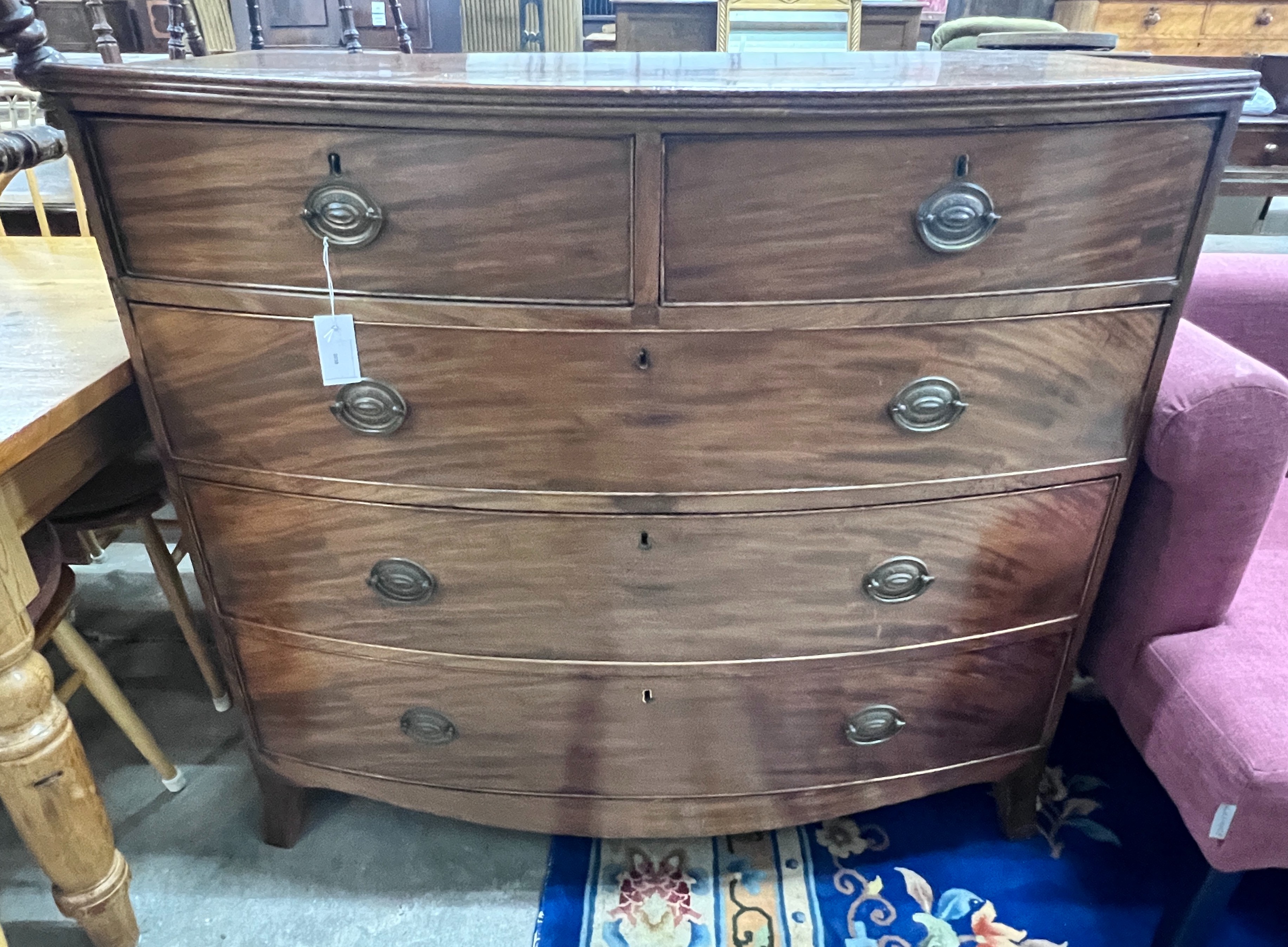 A Regency mahogany bow front chest, width 114cm, depth 56cm, height 104cm